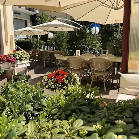 Hotel Arpa Rimini Eksteriør billede