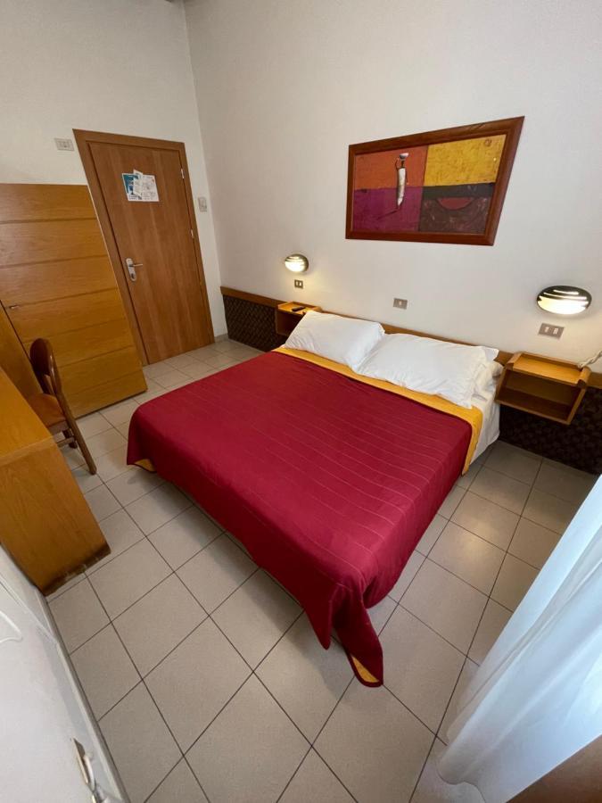 Hotel Arpa Rimini Eksteriør billede