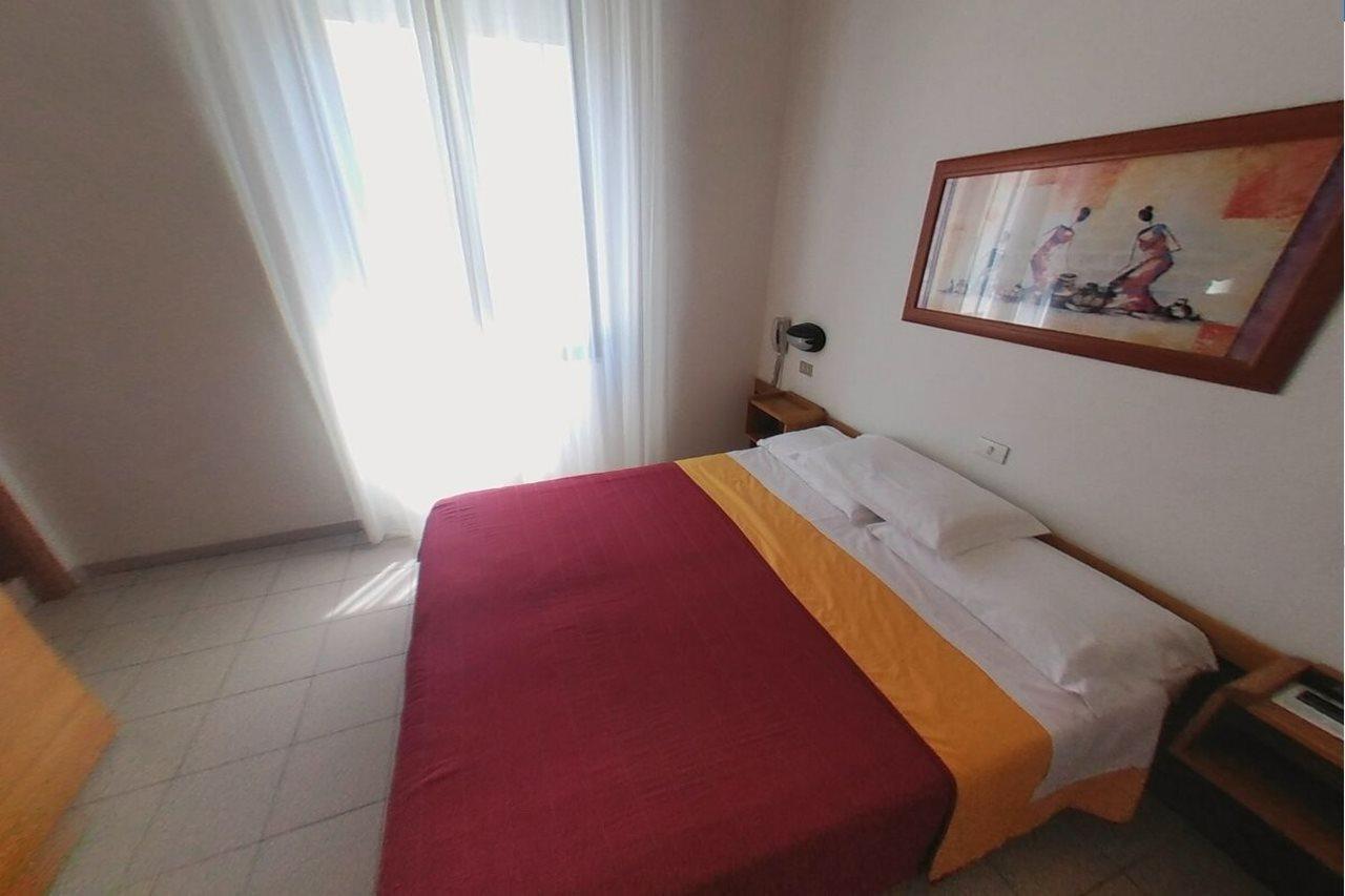Hotel Arpa Rimini Eksteriør billede