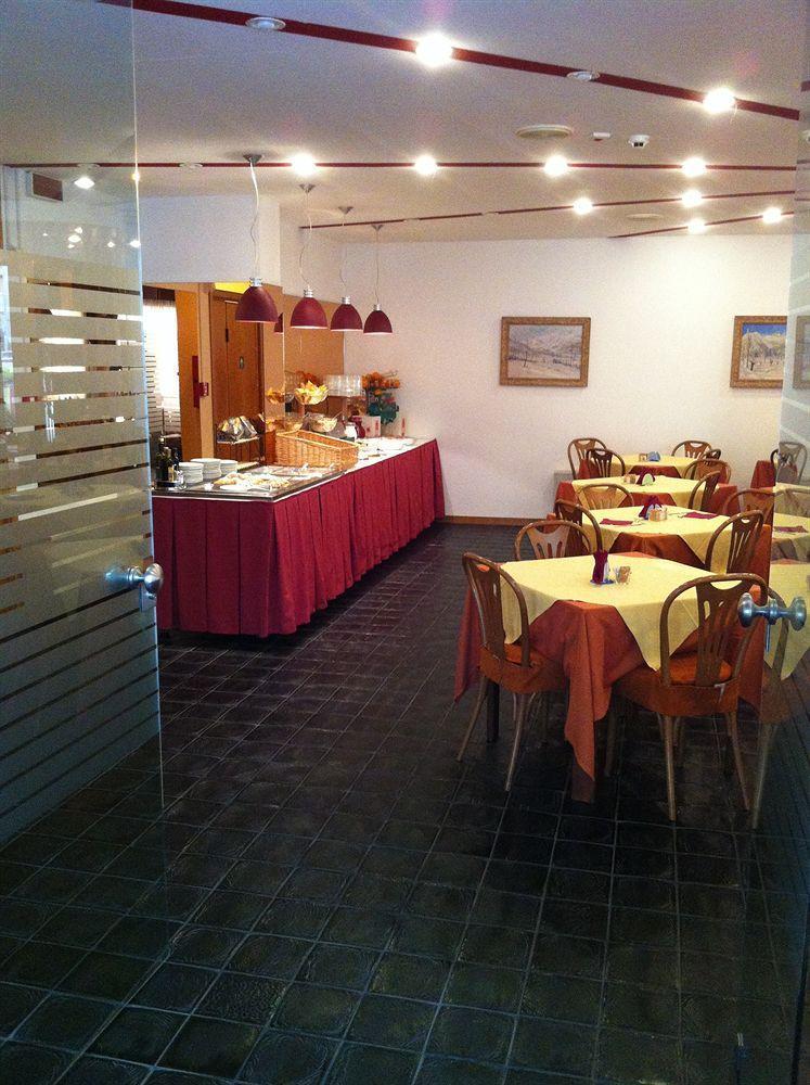 Hotel Arpa Rimini Eksteriør billede