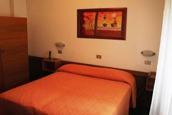 Hotel Arpa Rimini Eksteriør billede