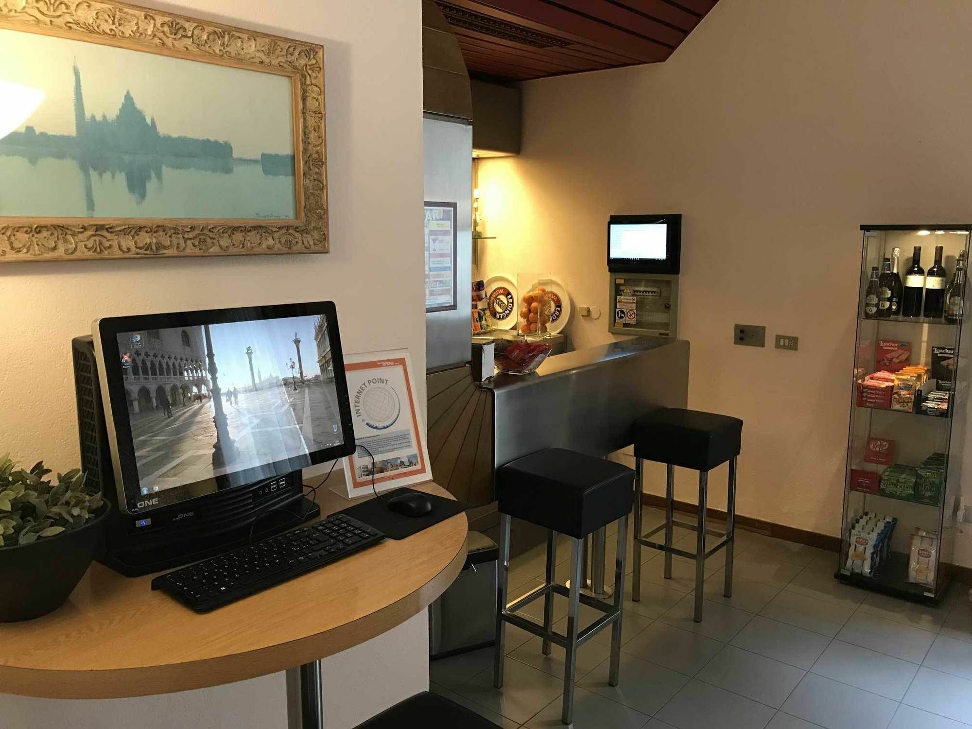 Hotel Arpa Rimini Eksteriør billede
